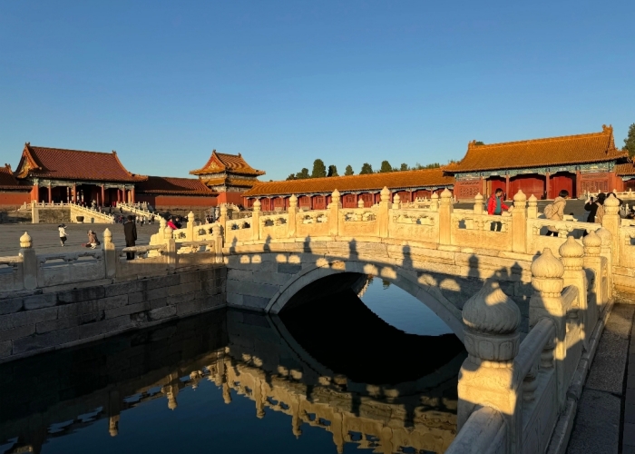 Few crowd in Forbidden City