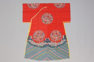 Grass-Dyed Court Attire
