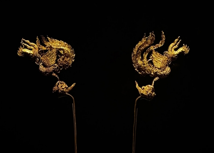 Pair of gold phoenix zan-hairpins