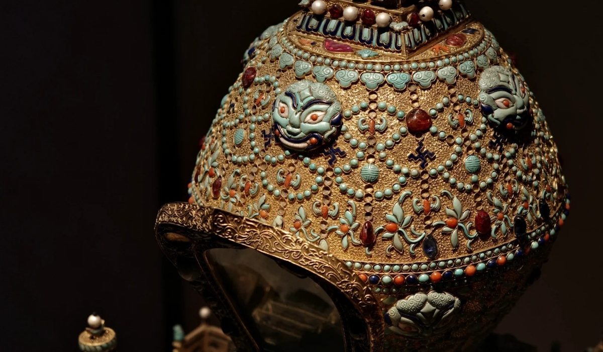 Unveiling Jewelry and Court Costumes in the Forbidden City