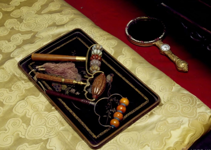 A Glimpse of Royal Daily Life